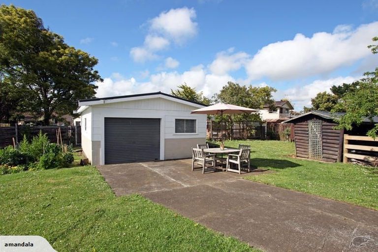 Photo of property in 39 Kaiwaka Road, Waiuku, 2123
