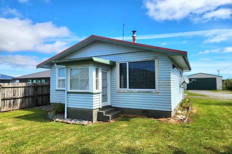 Photo of property in 16a Collins Street, Blaketown, Greymouth, 7805