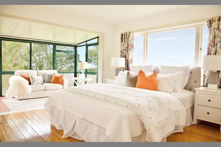 Photo of property in 12 Donovan Avenue, Massey, Auckland, 0614