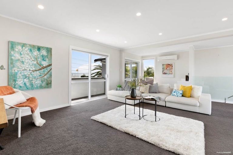 Photo of property in 1003 Whangaparaoa Road, Tindalls Beach, Whangaparaoa, 0930