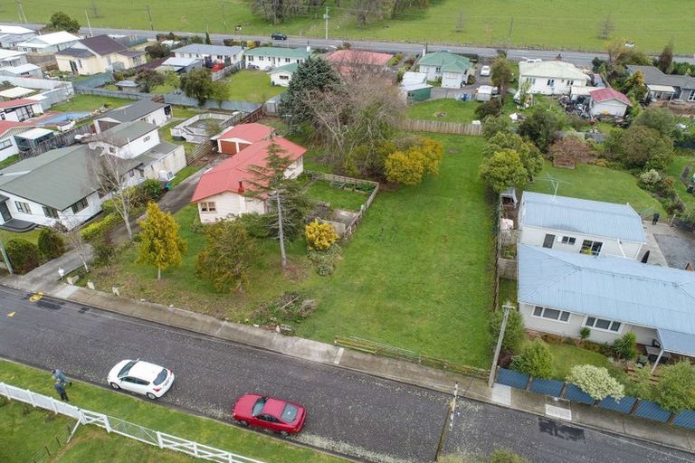 Photo of property in 28 Watts Street, Waipawa, 4210