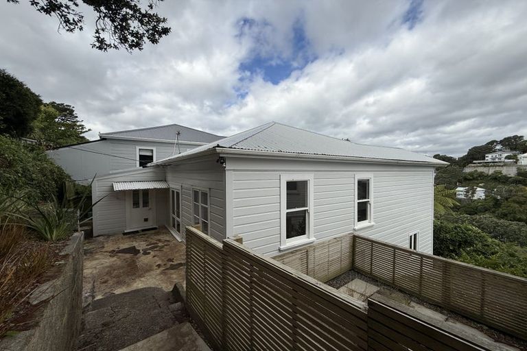 Photo of property in 20 Northland Road, Northland, Wellington, 6012
