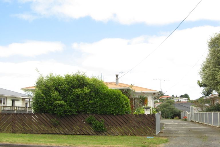 Photo of property in 124 Helvetia Road, Pukekohe, 2120