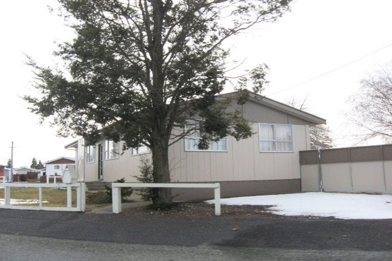Photo of property in 37 Pukaki Place, Twizel, 7901