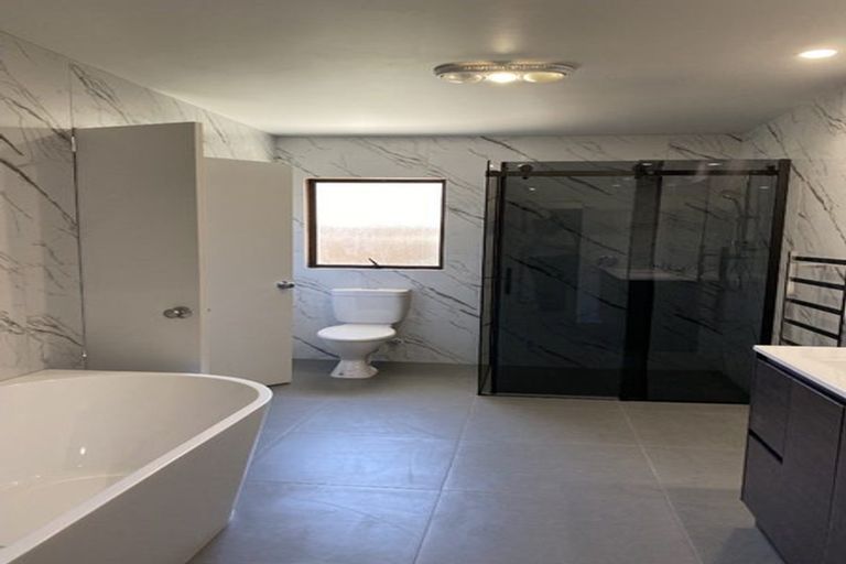 Photo of property in 6 Septimus Place, Henderson, Auckland, 0612