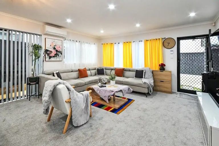 Photo of property in 3/15 Lipscombe Avenue, Papatoetoe, Auckland, 2025