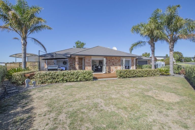 Photo of property in 43 Abby Close, Pukekohe, 2120