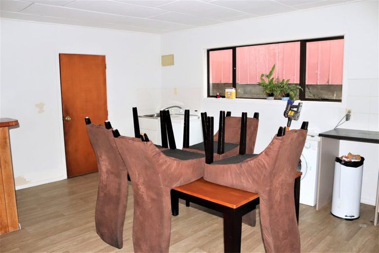 Photo of property in 105 Tidal Road, Mangere, Auckland, 2022