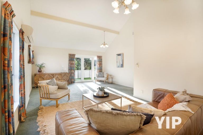 Photo of property in 4 Curacao Place, Grenada Village, Wellington, 6037