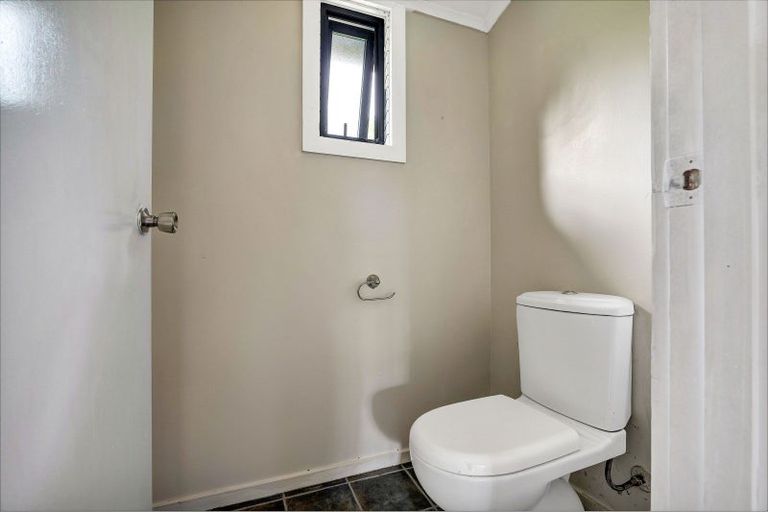 Photo of property in 49 High Street, Eltham, 4322