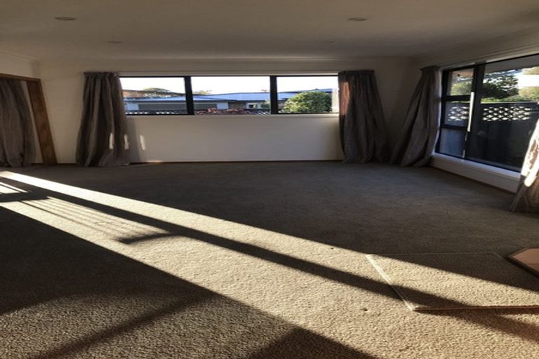Photo of property in 5 Rhyl Place, Bryndwr, Christchurch, 8053