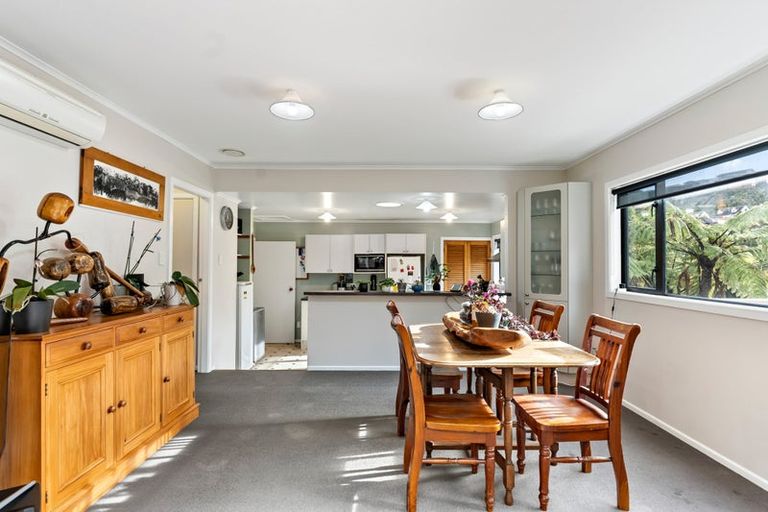 Photo of property in 38 Montgomery Avenue, Karori, Wellington, 6012