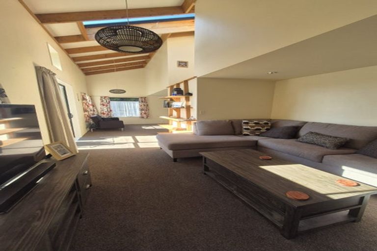 Photo of property in 59 Renown Road, Raumati South, Paraparaumu, 5032