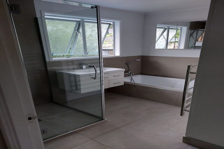 Photo of property in 10 Gerontius Glade, Torbay, Auckland, 0630