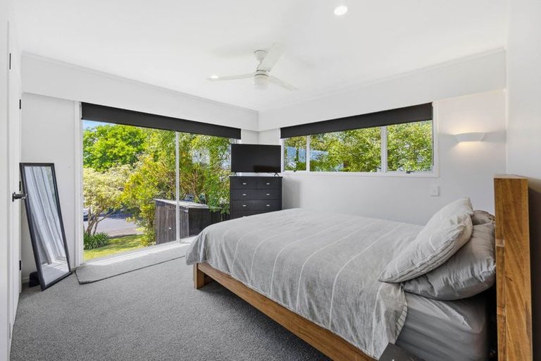 Photo of property in 5 Harford Place, Pakuranga Heights, Auckland, 2010