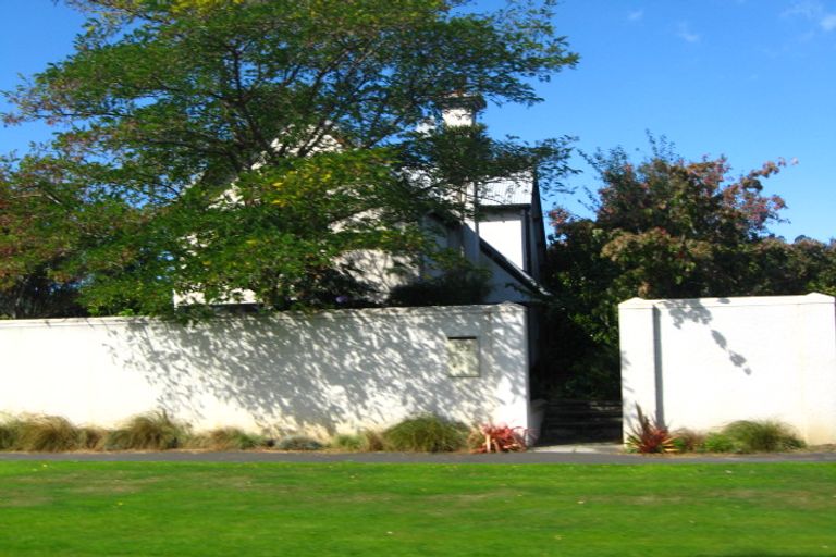 Photo of property in 152 Hagart-alexander Drive, Mosgiel, 9024