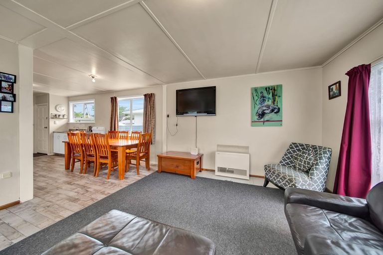Photo of property in 26 Ramanui Avenue, Hawera, 4610