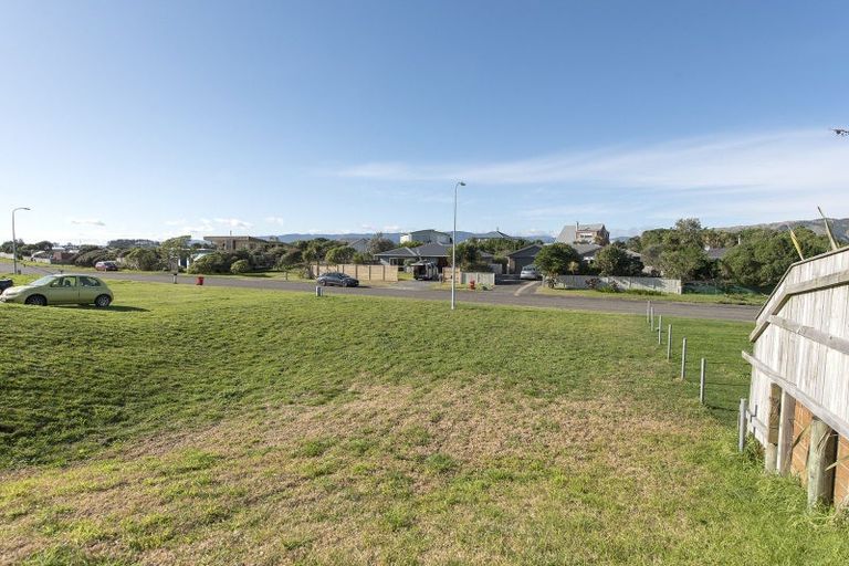 Photo of property in 65 Gawler Street, Te Horo Beach, Otaki, 5581