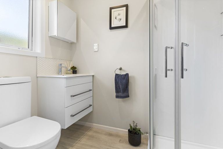 Photo of property in 72 Kuratawhiti Street, Greytown, 5712