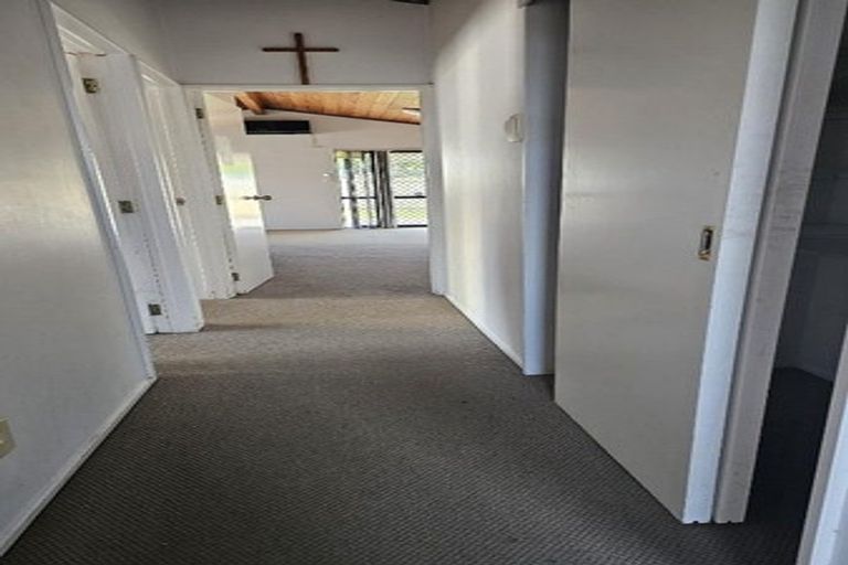 Photo of property in 372 Swanson Road, Ranui, Auckland, 0612