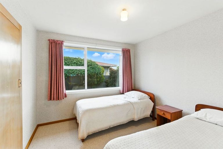Photo of property in 70 Daniels Road, Redwood, Christchurch, 8051