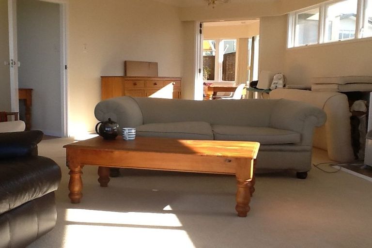 Photo of property in 95 Ocean View Road, Hillcrest, Auckland, 0627