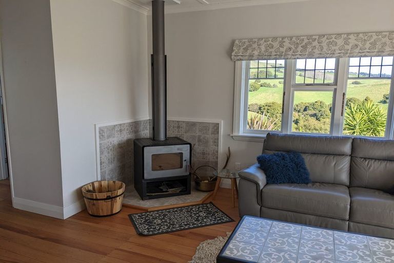 Photo of property in 180 Te Wharau Road, Admiral Hill, Masterton, 5883