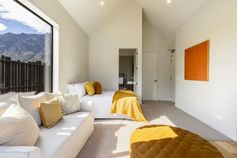 Photo of property in 7 Centurion Court, Jacks Point, 9371