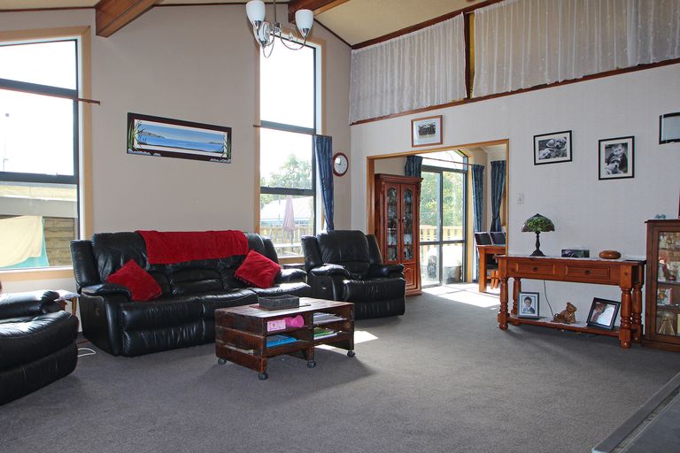 Photo of property in 11 Charles Street, Weston, Oamaru, 9401