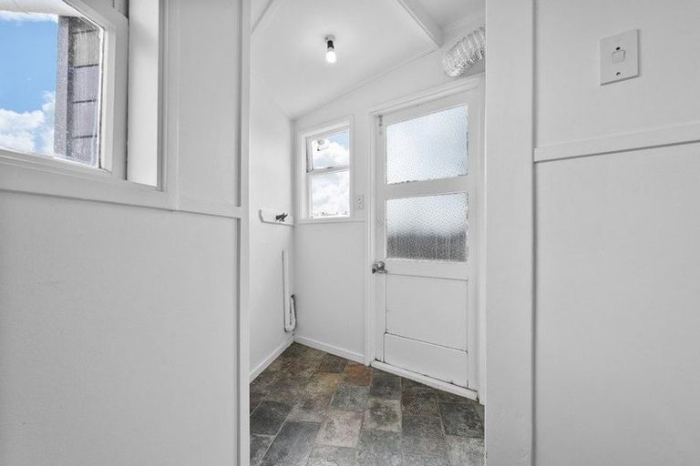 Photo of property in 58 Elliott Avenue, Bayview, Auckland, 0629