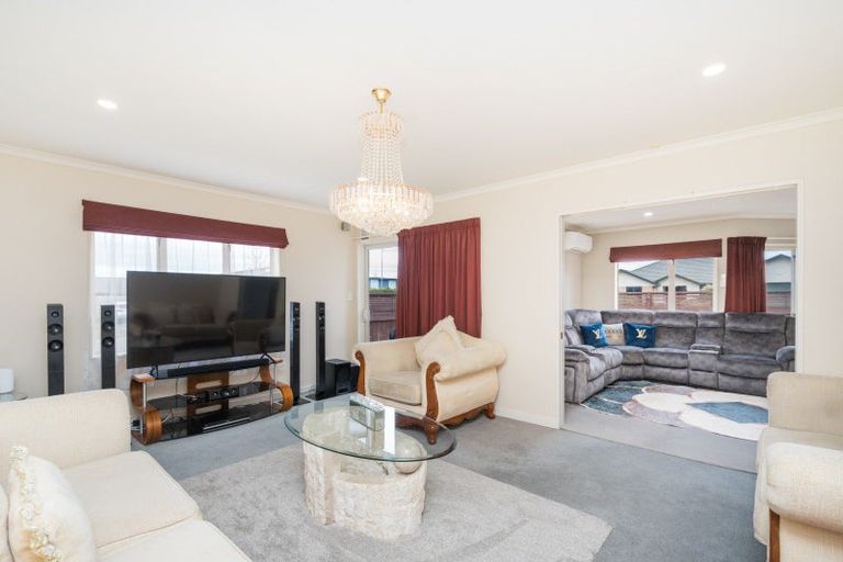 Photo of property in 19 Branigan Parade, Kelvin Grove, Palmerston North, 4414