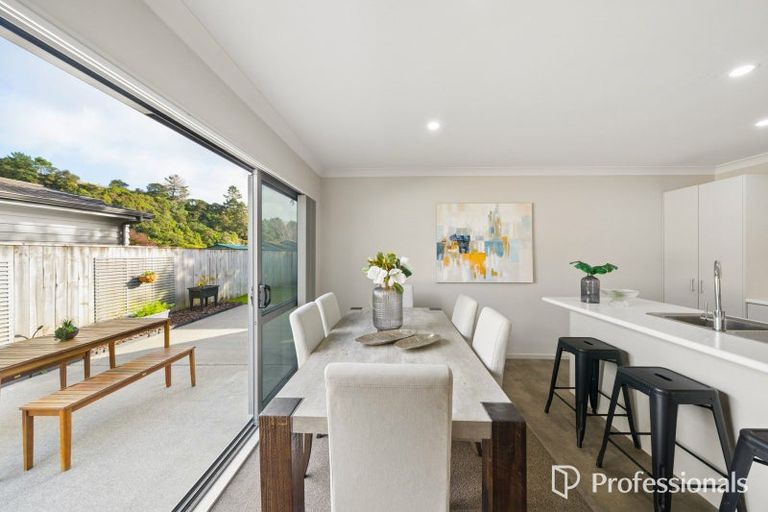 Photo of property in 16 Poppy Watts Grove, Stokes Valley, Lower Hutt, 5019