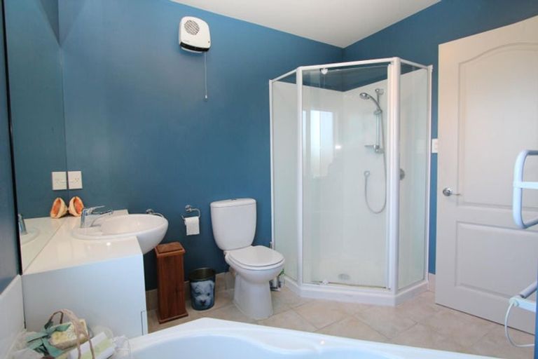 Photo of property in 15 Tullamore Place, Casebrook, Christchurch, 8051