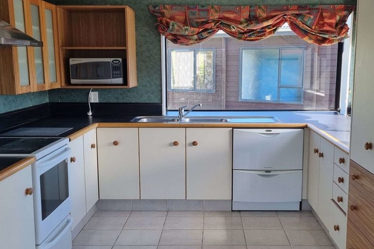 Photo of property in 5a Becker Way, Karori, Wellington, 6012