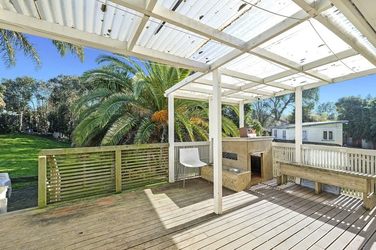 Photo of property in 12 Nield Road, Manurewa, Auckland, 2102