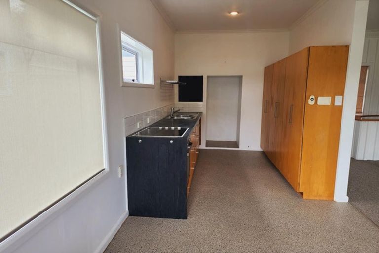 Photo of property in 3 Clyde Road, Bluff Hill, Napier, 4110