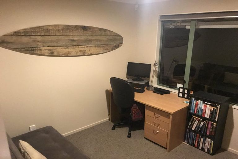 Photo of property in 26 Hewlett Road, Massey, Auckland, 0614