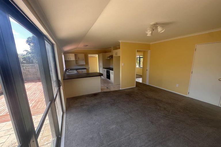 Photo of property in 12 Millington Place, Huntington Park, Auckland, 2013