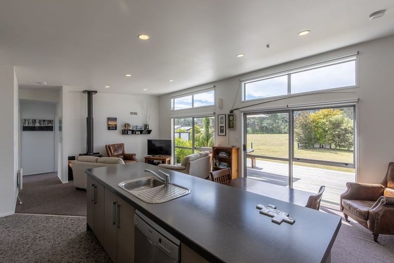 Photo of property in 18 Wai Matangi Place, Motuoapa, 3382