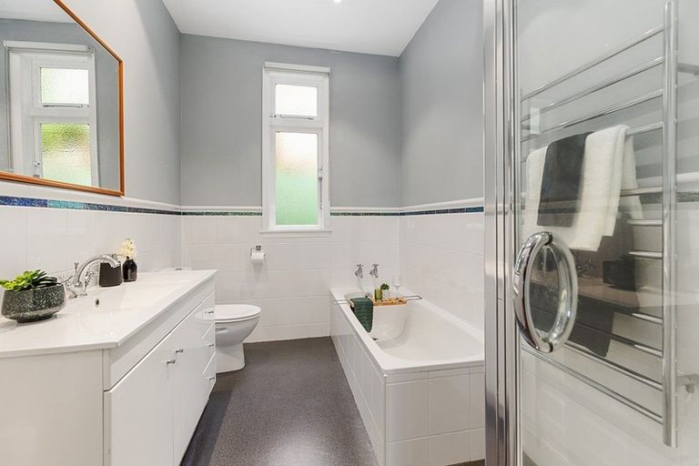 Photo of property in 36 Belvedere Road, Hataitai, Wellington, 6021