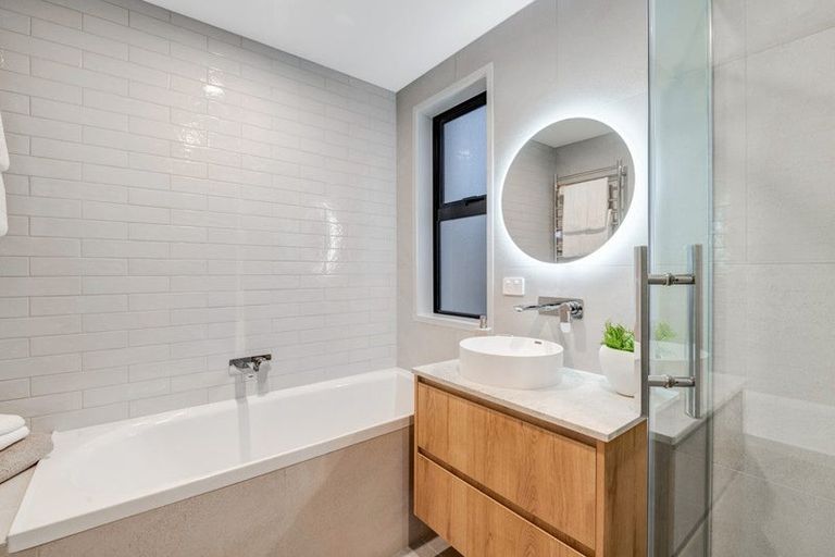 Photo of property in 16b Killarney Street, Takapuna, 0622