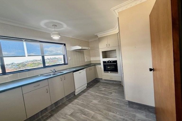 Photo of property in 9b Tirinui Crest Road, Otumoetai, Tauranga, 3110