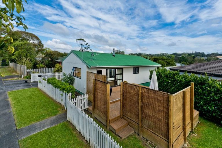 Photo of property in 52 Luanda Drive, Ranui, Auckland, 0612