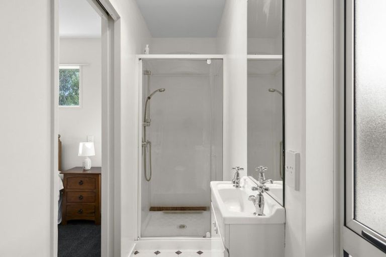 Photo of property in 7 Castleview Lane, Heathcote Valley, Christchurch, 8022