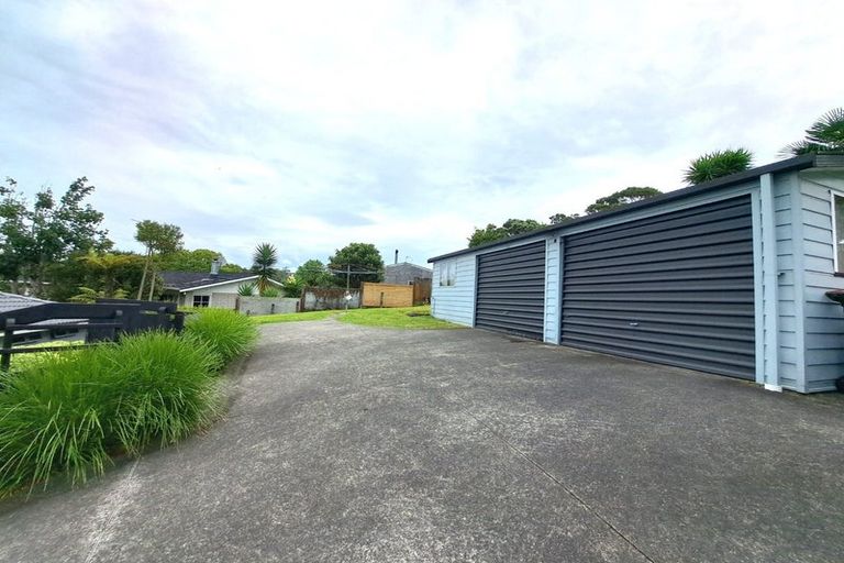 Photo of property in 118 Canongate Street, Birkdale, Auckland, 0626
