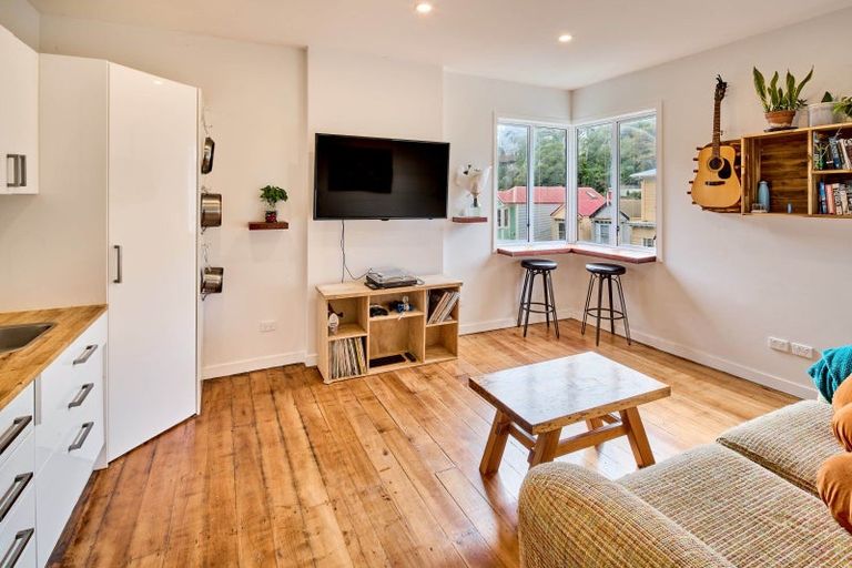 Photo of property in 44 Honiana Te Puni Street, Aro Valley, Wellington, 6021
