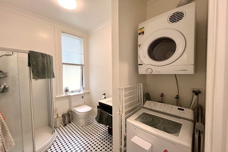 Photo of property in 58 Majoribanks Street, Mount Victoria, Wellington, 6011