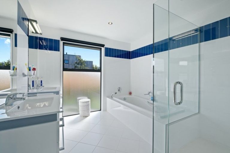 Photo of property in 2 Mount Gold Place, Wanaka, 9305