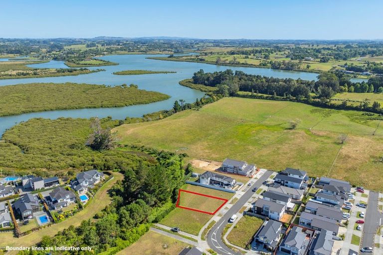 Photo of property in 5 Fjord Way, Karaka, Papakura, 2113