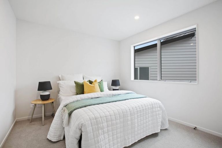 Photo of property in 39b Sorrel Crescent, Bucklands Beach, Auckland, 2012
